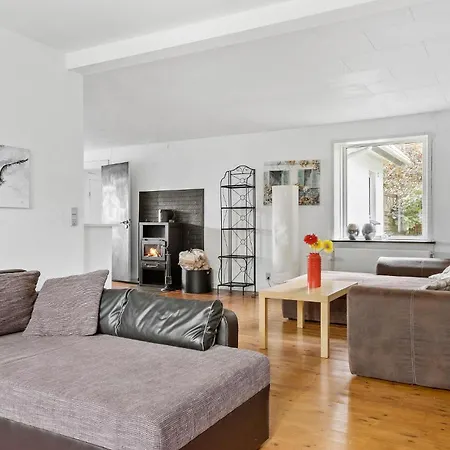 Διαμέρισμα Three-bedroom In *