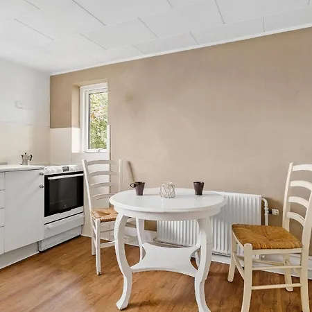 Three-bedroom In Διαμέρισμα