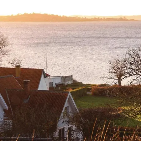 Three-bedroom In Lejlighed Broager